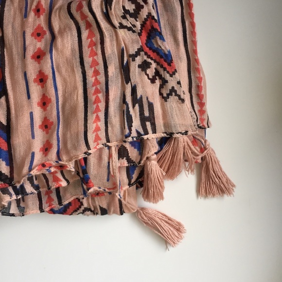Forever 21 Aztec Scarf - Picture 3 of 3